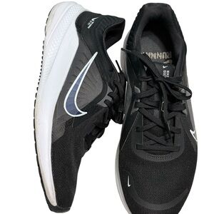 Nike Quest 05 Black and White Running women’s Shoes